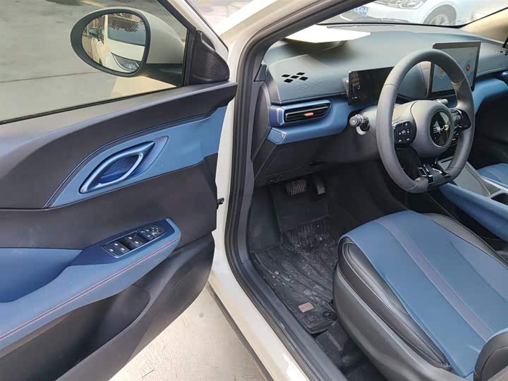 Фото 16 - BYD Seagull