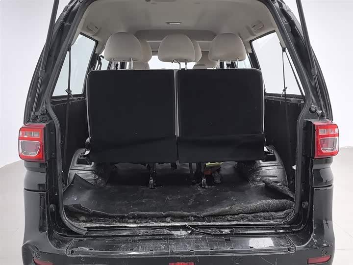 Фото 16 - Dongfeng Forthing Lingzhi M5