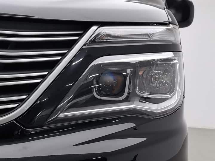 Фото 7 - Dongfeng Forthing Lingzhi M5