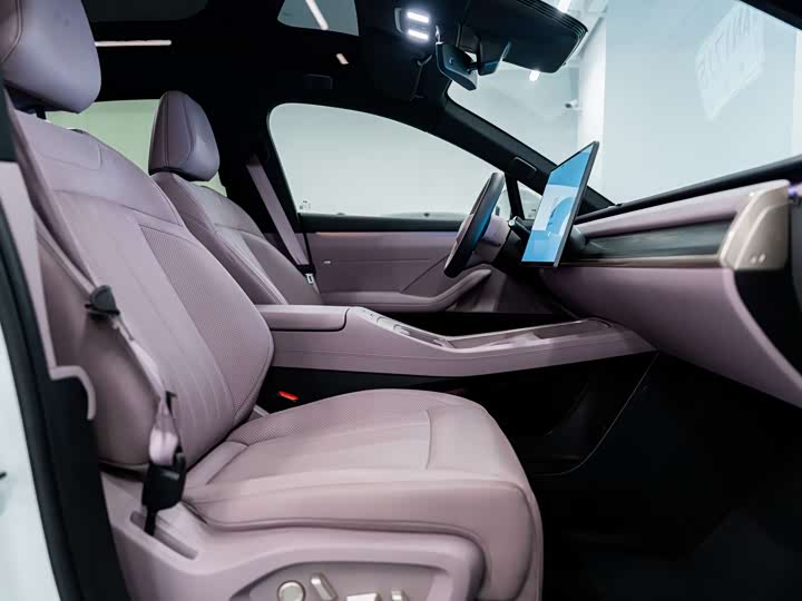 Фото 7 - Nio Onvo L60