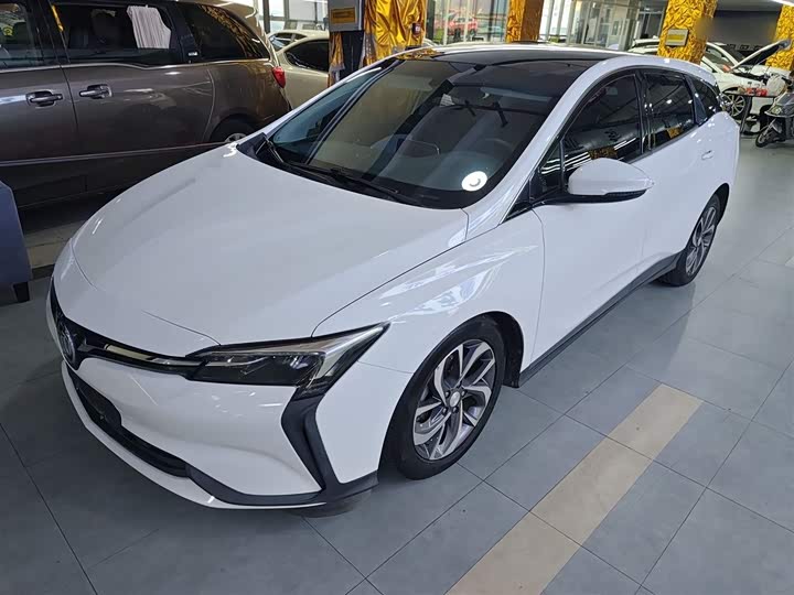 Фото 1 - Buick Velite 6