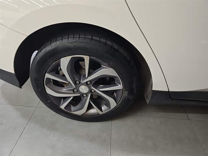 Фото 26 - Buick Velite 6