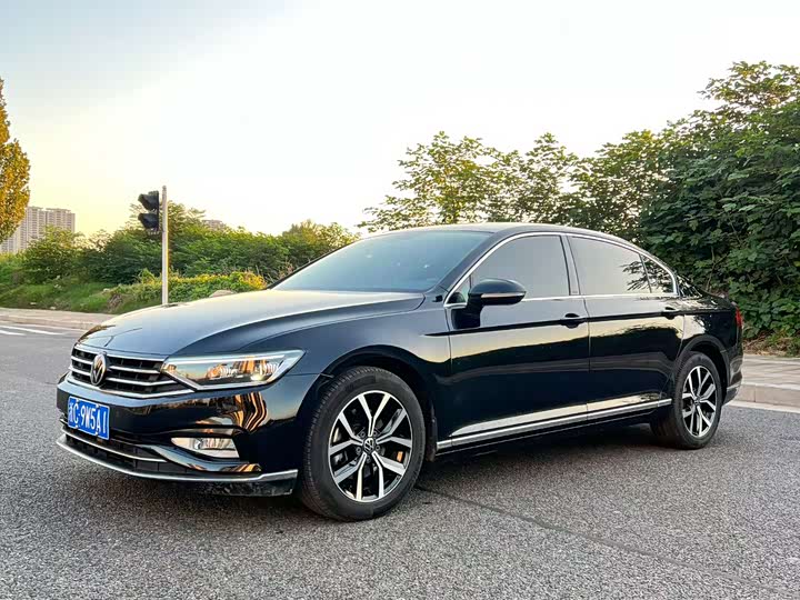 Фото 2 - Volkswagen Magotan