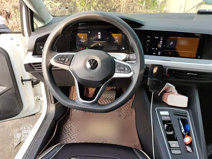 Фото 3 - Volkswagen Golf