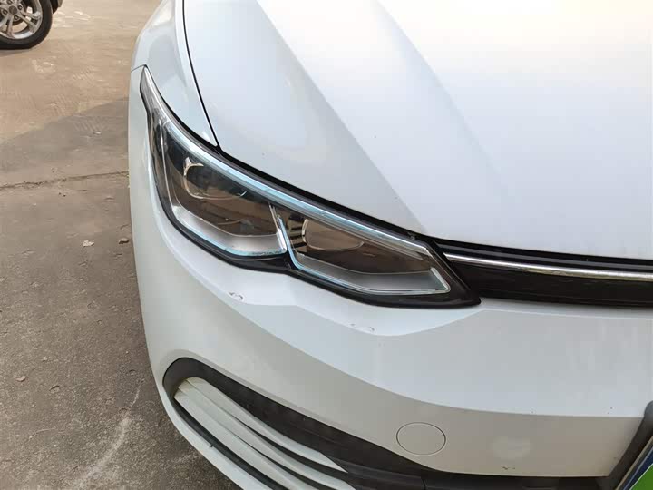 Фото 30 - Volkswagen Golf