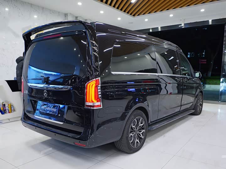 Фото 4 - Mercedes-Benz V-Class