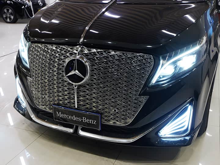 Фото 7 - Mercedes-Benz V-Class