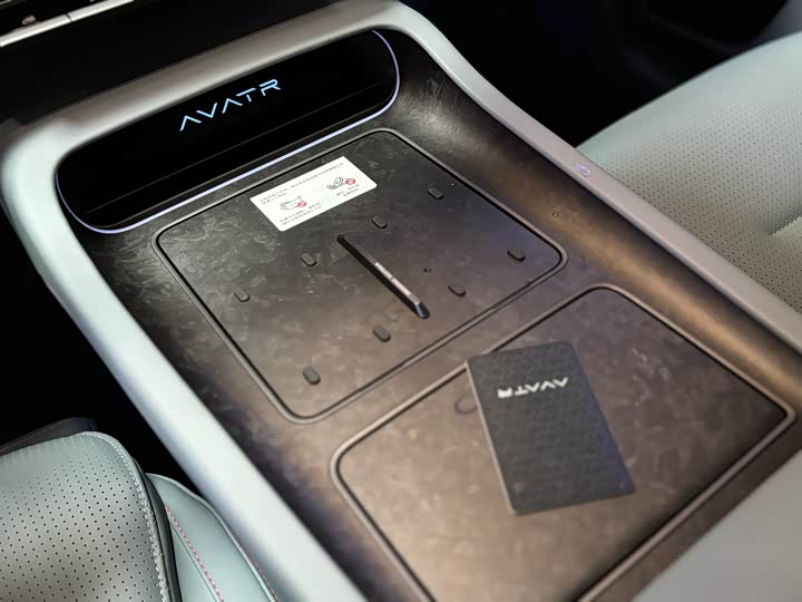 Фото 16 - Avatr 12