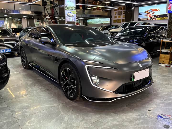 Фото 3 - Avatr 12