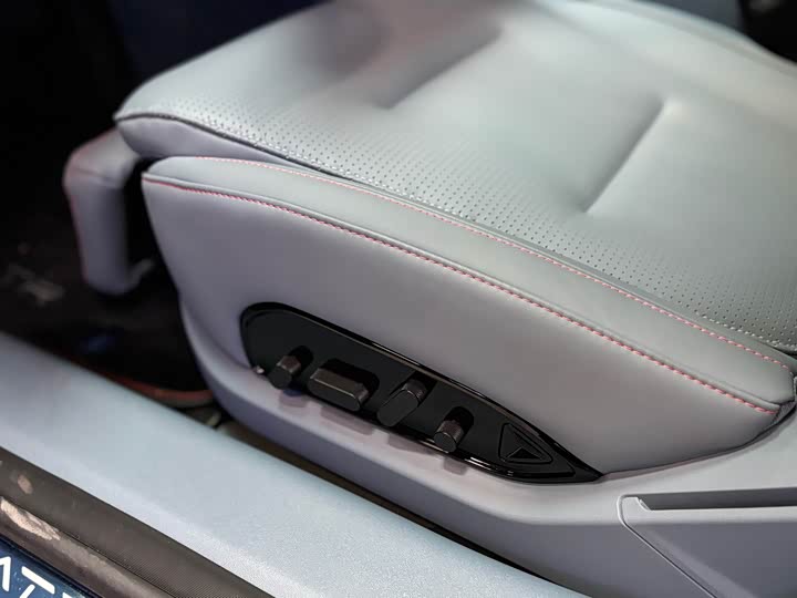 Фото 9 - Avatr 12