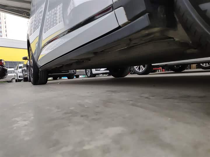 Фото 16 - BYD Dolphin