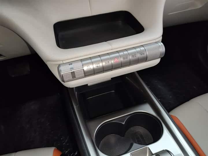 Фото 6 - BYD Dolphin