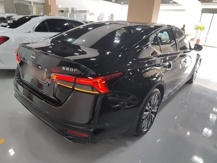 Фото 7 - Nissan Teana