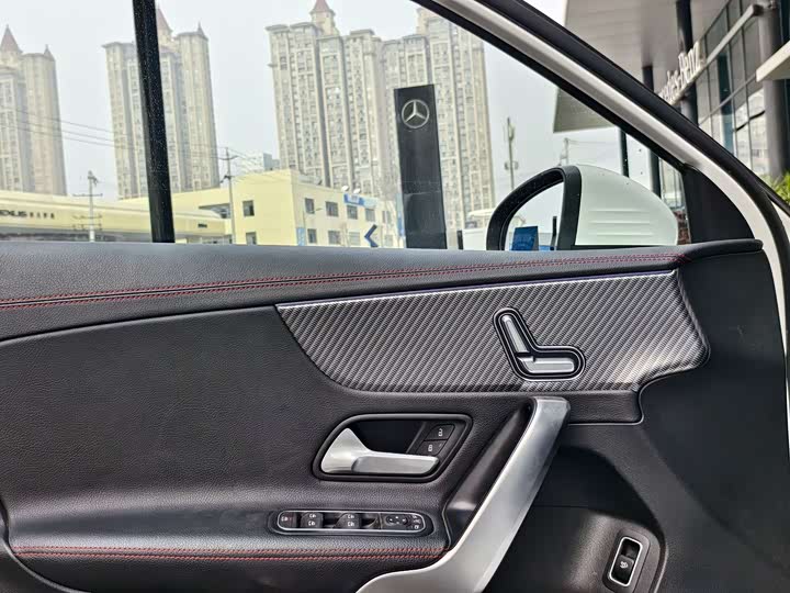 Фото 11 - Mercedes-Benz A-Class