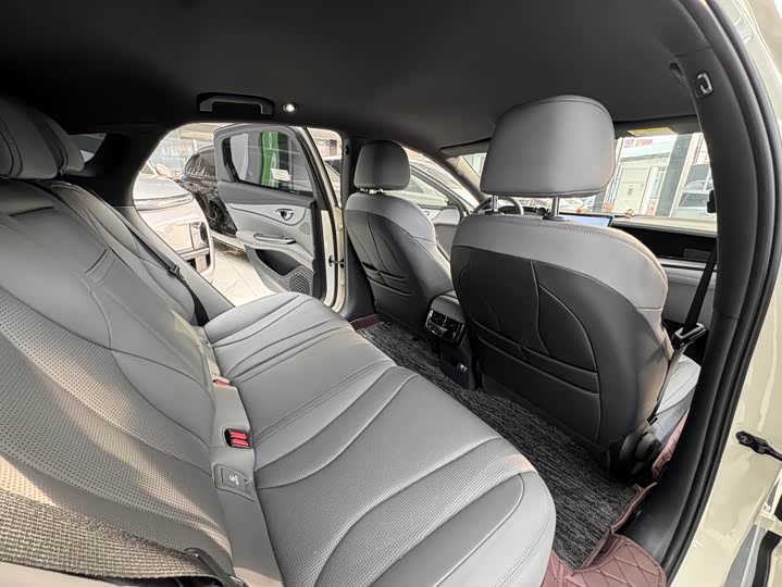 Фото 11 - BYD Seal 07 DM-i Hybrid