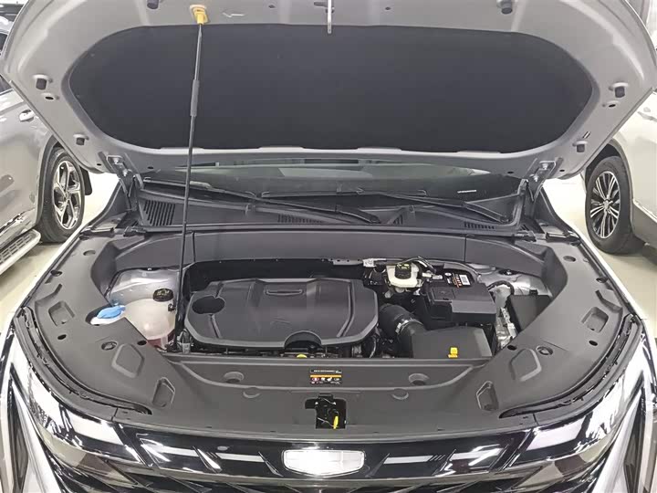 Фото 20 - Geely Atlas L