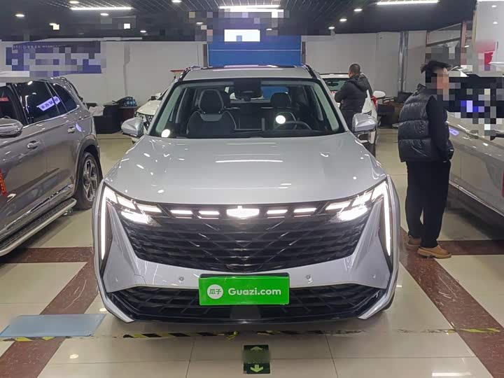 Фото 3 - Geely Atlas L