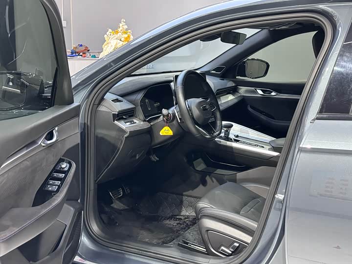 Фото 7 - Geely Preface