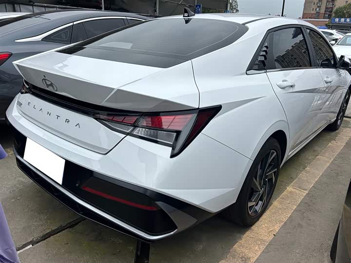 Фото 11 - Hyundai Elantra N line