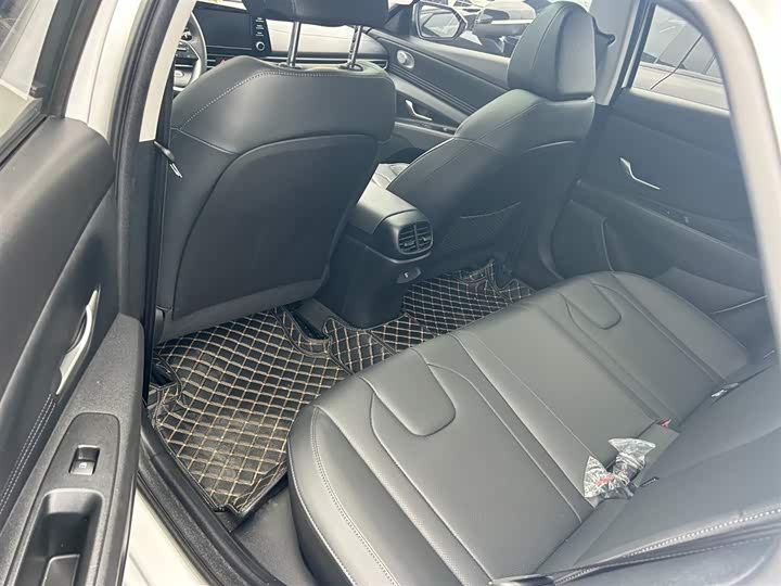 Фото 19 - Hyundai Elantra N line