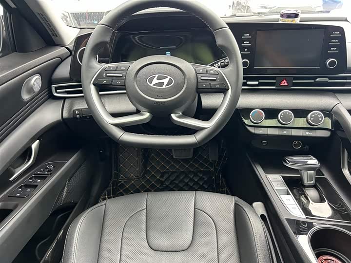 Фото 22 - Hyundai Elantra N line