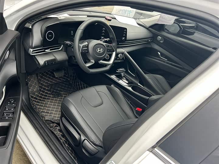 Фото 4 - Hyundai Elantra N line