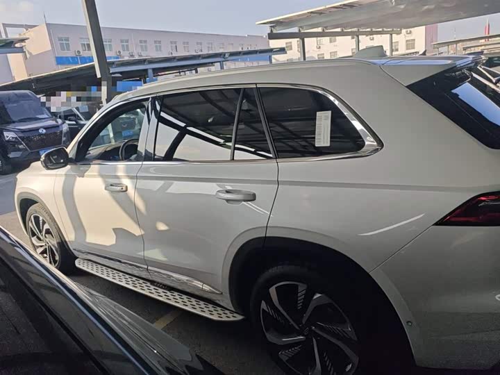 Фото 5 - Geely Monjaro