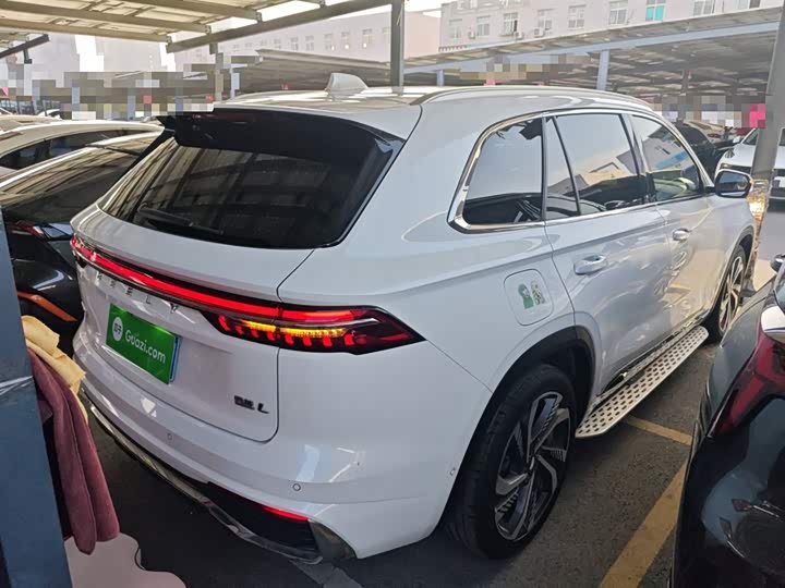 Фото 7 - Geely Monjaro