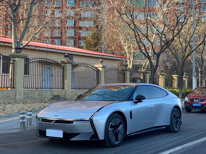 Фото 1 - XPeng P7