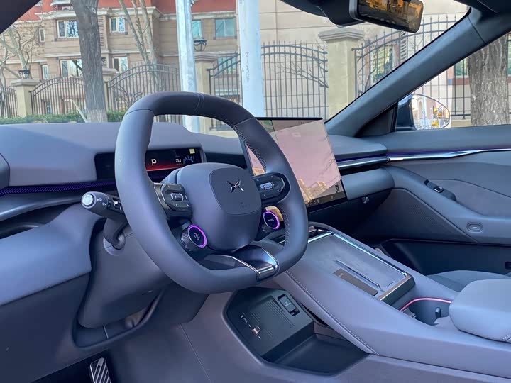 Фото 12 - XPeng P7