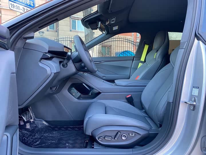 Фото 13 - XPeng P7