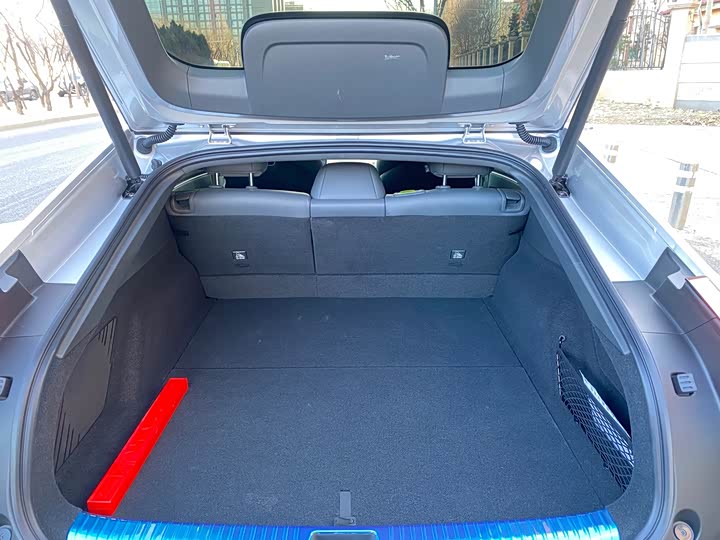 Фото 21 - XPeng P7