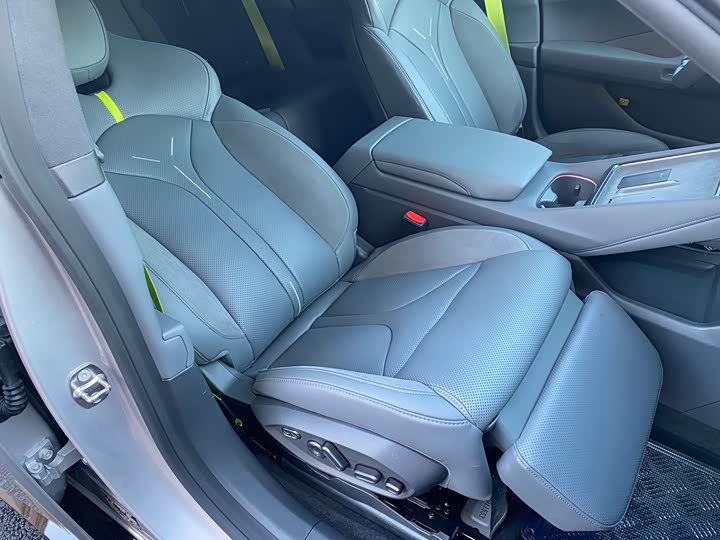 Фото 7 - XPeng P7