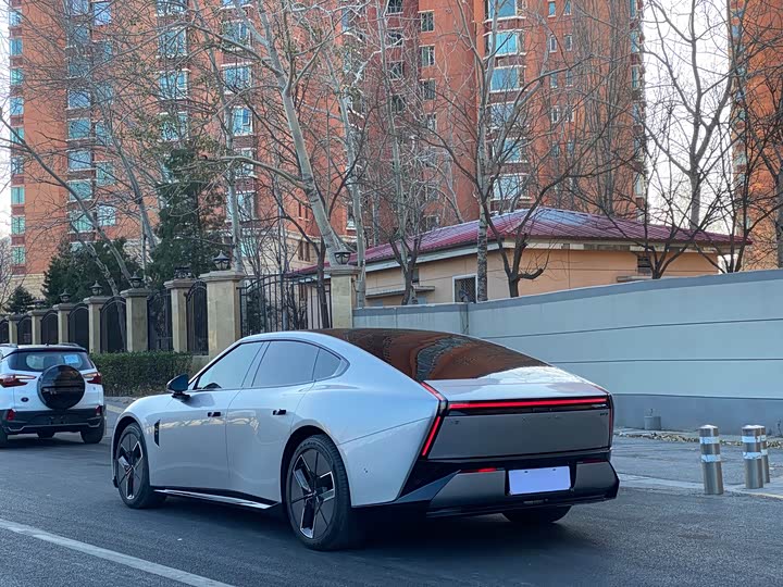 Фото 8 - XPeng P7