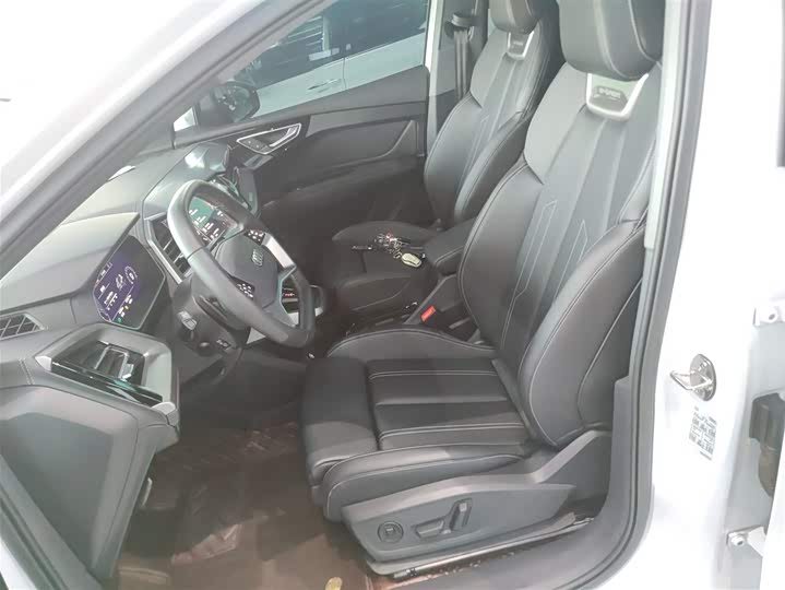 Фото 15 - Audi Q4 e-tron