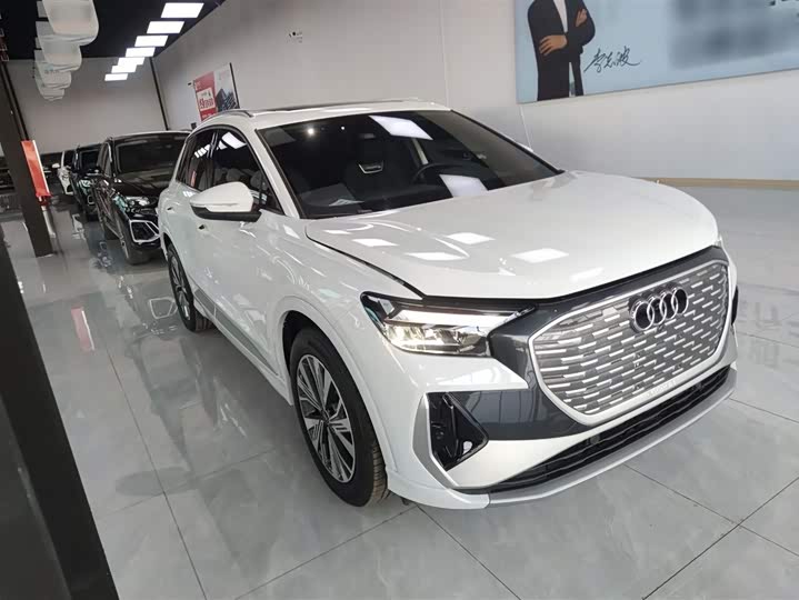 Фото 4 - Audi Q4 e-tron