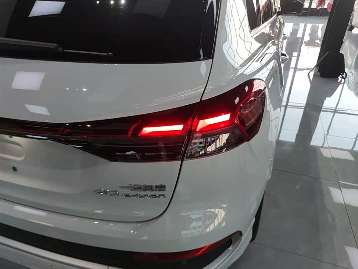 Фото 8 - Audi Q4 e-tron