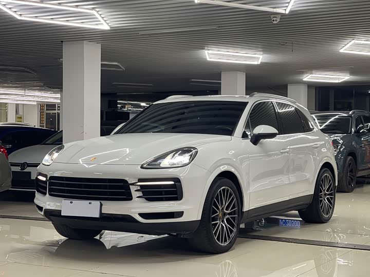 Фото 1 - Porsche Cayenne