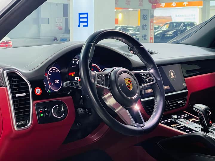 Фото 7 - Porsche Cayenne