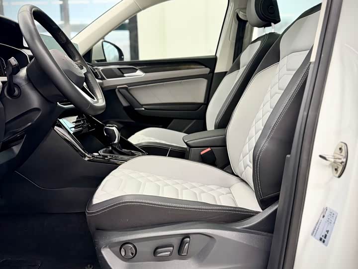 Фото 10 - Volkswagen Tayron