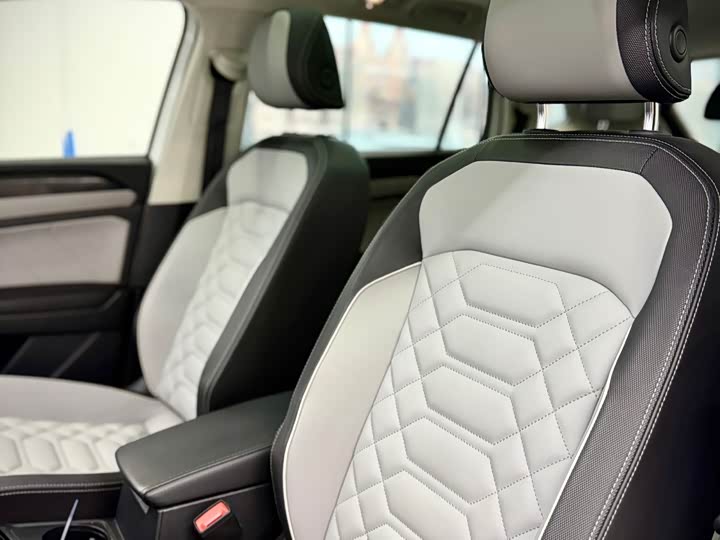 Фото 12 - Volkswagen Tayron