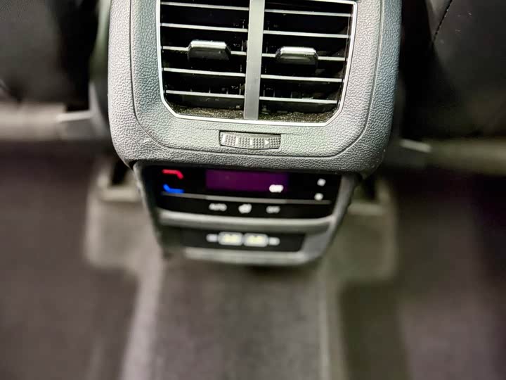 Фото 16 - Volkswagen Tayron