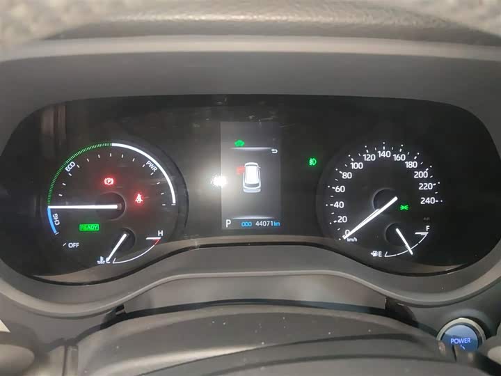 Фото 12 - Toyota Granvia