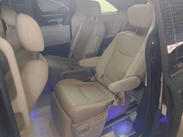 Фото 17 - Toyota Granvia