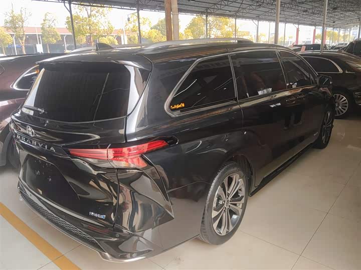 Фото 7 - Toyota Granvia