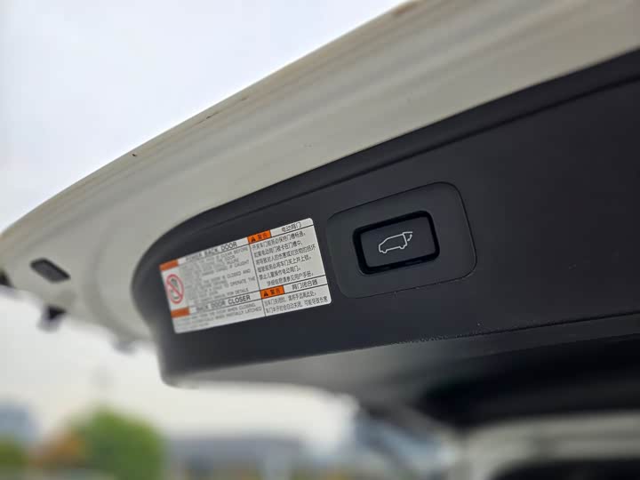 Фото 16 - Toyota Vellfire