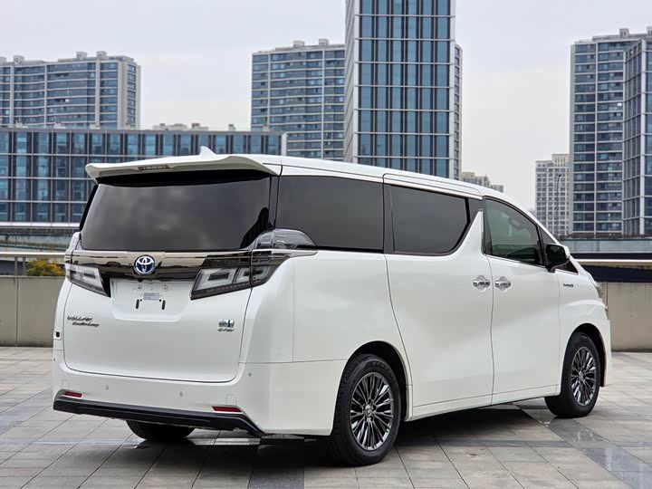 Фото 5 - Toyota Vellfire