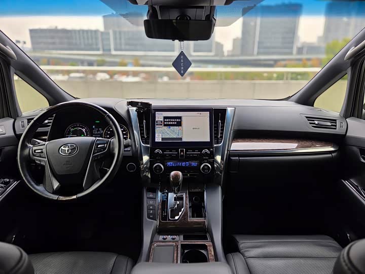 Фото 7 - Toyota Vellfire