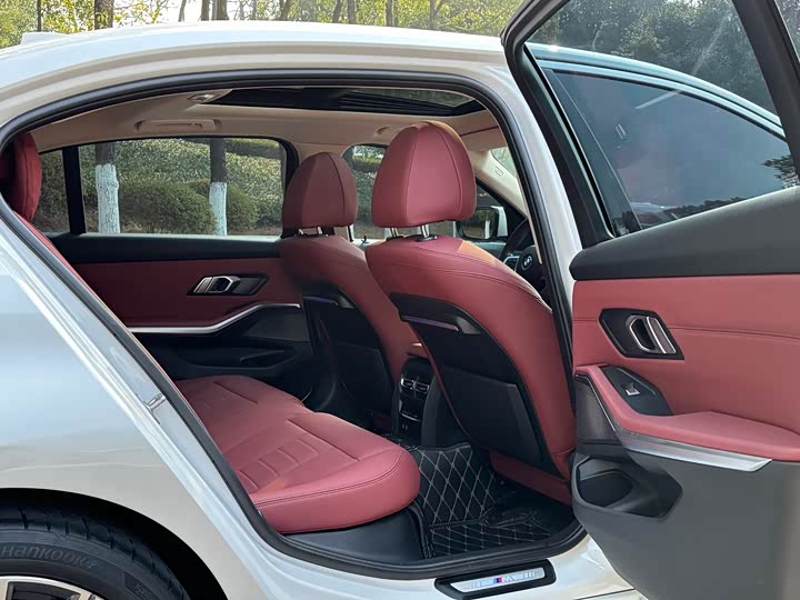 Фото 11 - BMW 3 Series