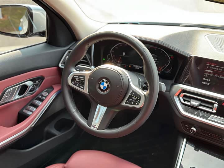 Фото 15 - BMW 3 Series